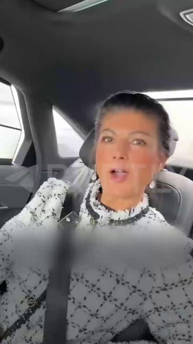 RuzIR 82TLp2Lj9W.jpg