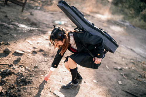 tiku 83a817f14f6f894bd0f49ef90e95670c7f8d34f69e5b454591076094c9618d8e