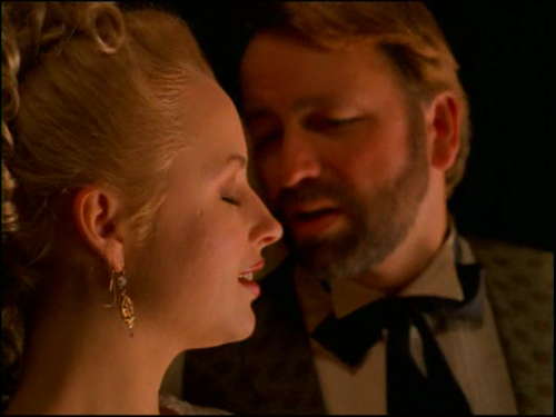 cap 1x01 00 04 21 03.png