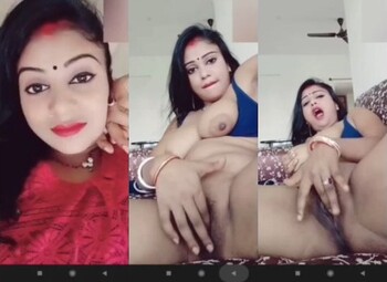 Exclusive Super Sexy Boudi Shows and Fingering
