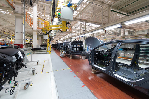 Automated car Assembly line. The plant of the automotive industry. Line of car body.jpg
