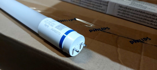 bong den ledtube philips master 1200mm ho 13w 865 6500k t8 2100lm 60000h (2).jpg