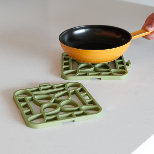 Green Trivet 05.jpg
