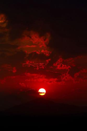 It Took Days To Catch The Perfect California Sunsets, So They End Up Looking Like Oil Paintings.jpg