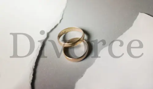 How a Divorce Lawyer Can Protect Your Rights – Expert Legal Guidance.webp