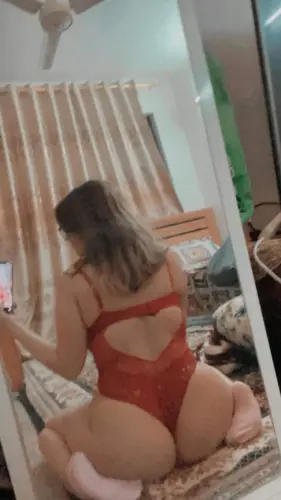 البوم نودز بنوتة كيرفى فاجرة تعرض جسمها يجنن تقلع ملط و تقفش في بزازها وتفرج في جسمها لصحبها 43