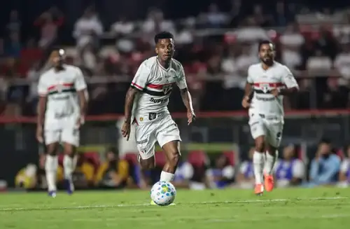 Marcos Antônio brilha, vira alvo e Crespo banca no São Paulo