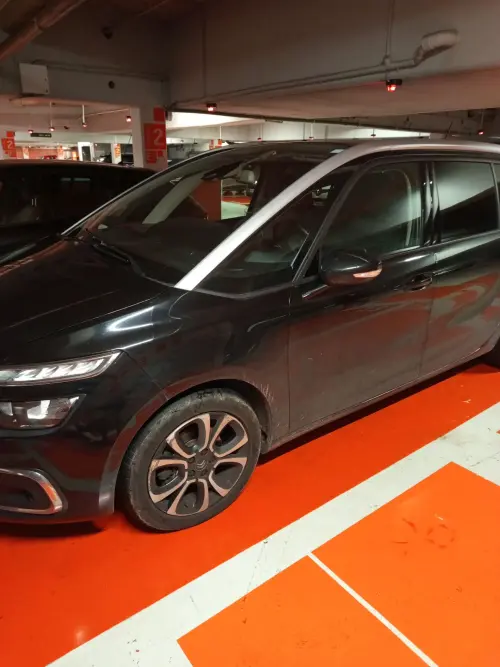 9784123 checkout exterior 8.webp