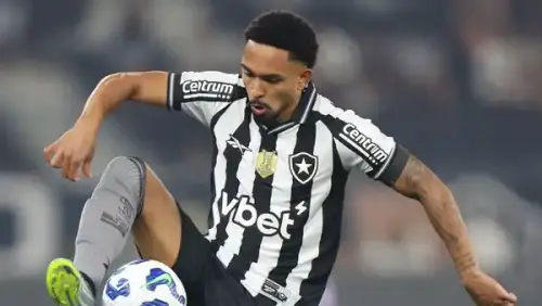 São Paulo e Atlético-MG disputam Vitinho, enquanto lateral pode ter "reforço caseiro" à vista