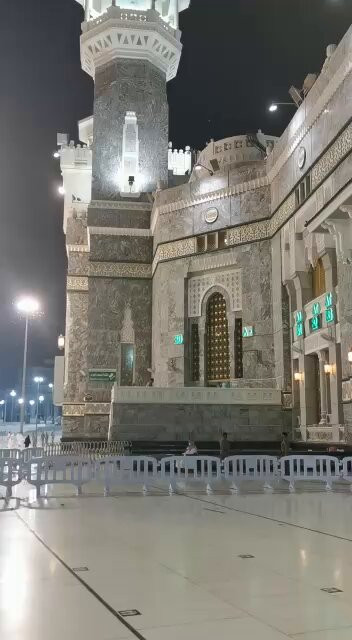 uDXJ9oN J7T2ls65.jpg