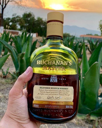 Buchanan's Deluxe Master.jpg