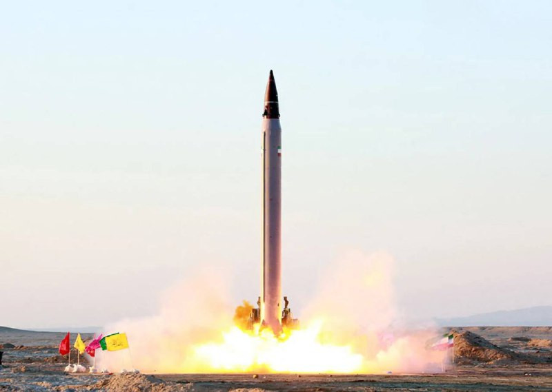 من المرجح أن روسيا نشرت صواريخ أوريشيك الباليستية فرط الصوتية في قاعدة جوية سابقة شرقي بيلاروسيا، ما قد يعزز قدرتها على ضرب أهداف في أنحاء أوروبا....