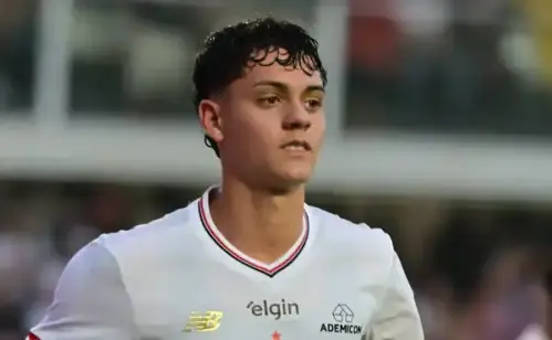 Lucca surpreende e confirma manutenção do número 45 no São Paulo para 2026, agitando os bastidores do clube