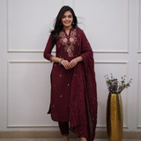 Ensemble kurti élégant bordeaux brodé avec dupatta Vêtements de fête et ethniques pour femme Costume