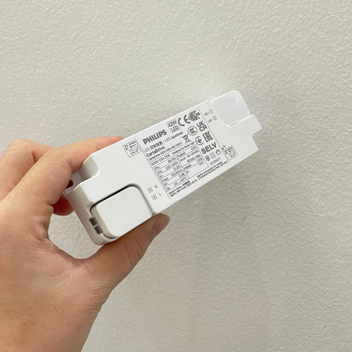 bo nguon ballast tang pho driver led philips certadrive 42w 1.05a 42v i 230v (4).jpg