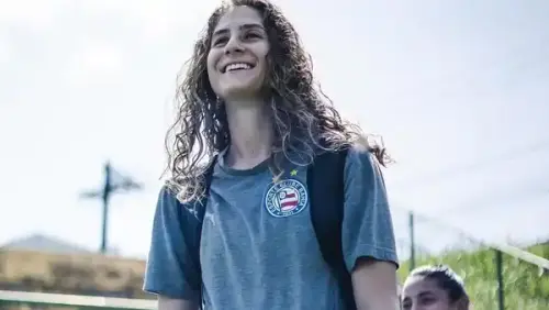 São Paulo confirma negociação e contrata a zagueira Camila Barbosa, ex-Bahia, para reforçar a defesa