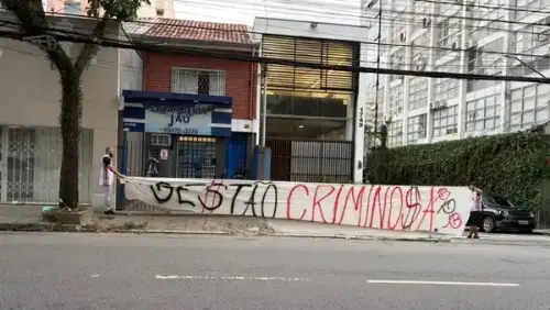 Conselho Consultivo discute impeachment de Casares; bastidores revelam tensão e impactos políticos