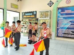 9. kegiatan siswi1.jpg