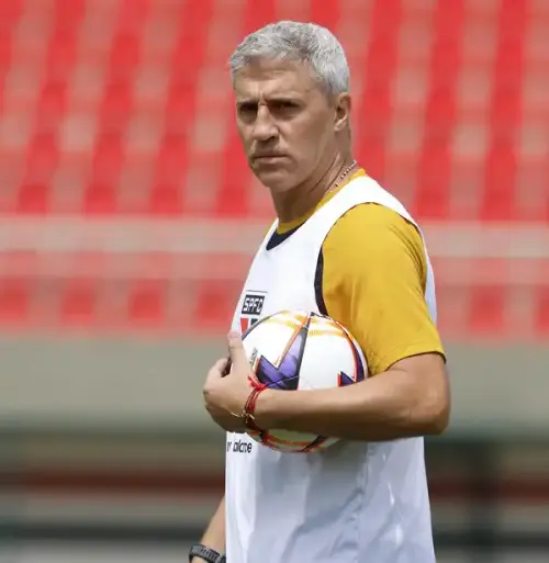 São Paulo encerra treinos em Cotia com coletivo e retorna à capital em busca de ritmo ideal