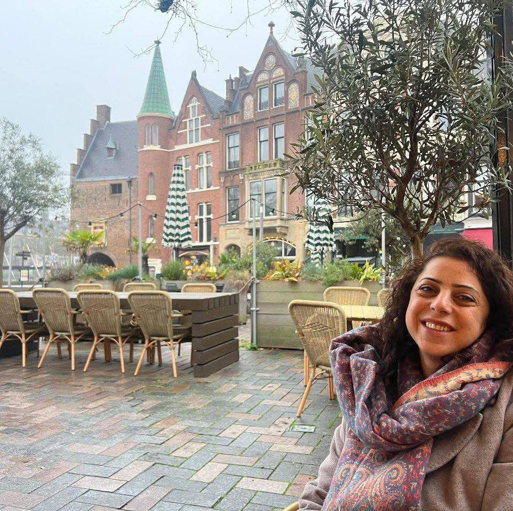 أم لثلاثة أطفال، انتزعتها قوات الاحتلال في ليلة باردة من بين أطفالها ومن داخل منزلها، ونقلت إلى جهة مجهولة. اعتقلت قوات الاحتلال فجر اليوم المواطنة نو...