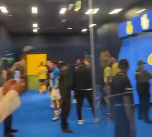 UfYQ8RE1OMTDPAHE.jpg