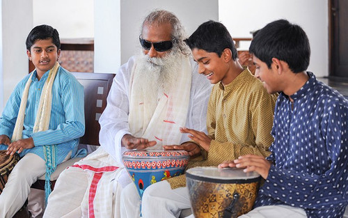 G ZUkscbAAEC Md?format=jpg.jpg