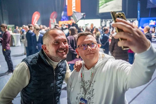 621735933 889440463948372 394724803485948533 n.jpg?stp=dst jpg p180x540 tt6& nc cat=104&ccb=1 7& nc .jpg