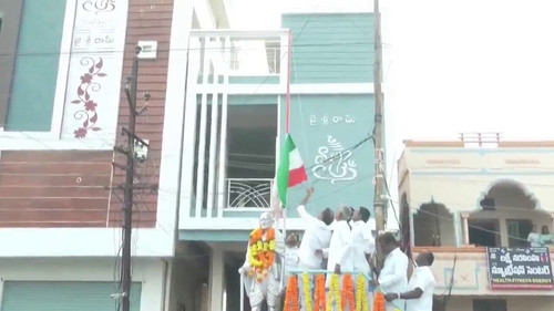 5B v0di2pU48mfaU.jpg