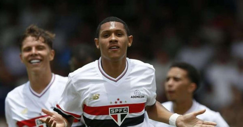 São Paulo confirma promoção de talentos da Copinha para o time principal