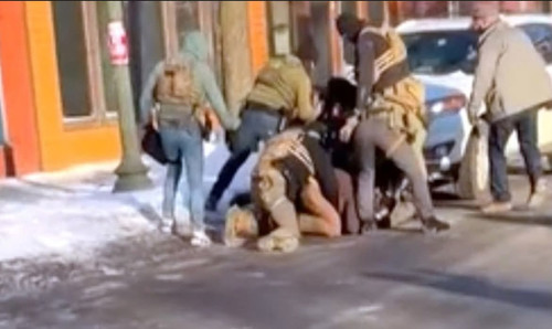 G hPD52XwAAvXSP.jpg