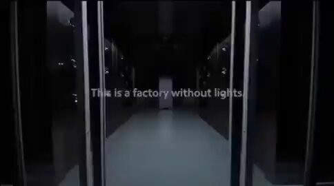 MRAVQoUJLicCXiop.jpg