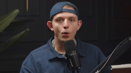 q4DbU Vs7216I1Vt.jpg