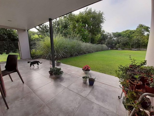 G hjKxcXEAA1vCY?format=jpg.jpg