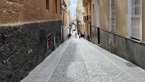 9 Bh02xq xqszWaq.jpg