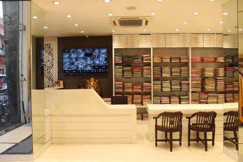 Famous Saree Shop in Varanasi – A Shopper’s Guide to Authentic Banarasi Elegance.jpg