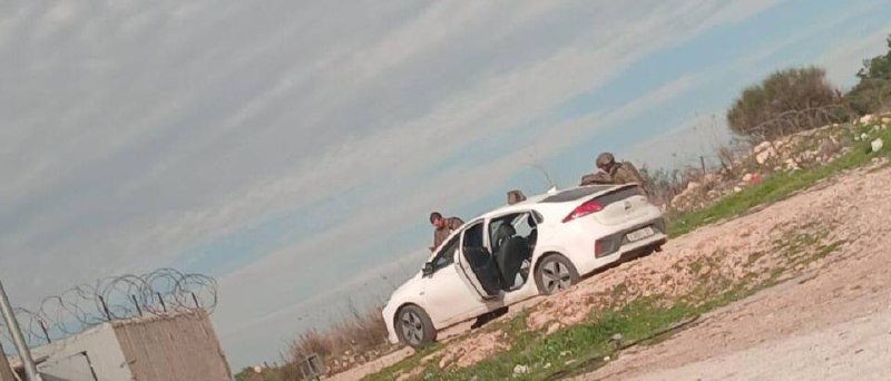 قوات الاحتلال تحتجز شابًا على حاجز عطارة شمال رام الله قبل قليل....