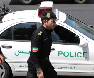 إيران تلقي القبض على 150 عنصرًا من عناصر أعمال الشغب المسلح في محافظة يزد وسط البلاد، و99 آخرين في مدينة "أستانه أشرفية" في محافظة غيلان شمال البلاد....