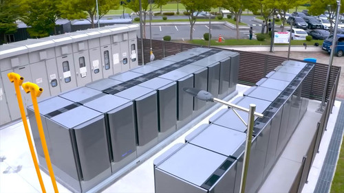 tHOfjTA9Ut5YCaw .jpg