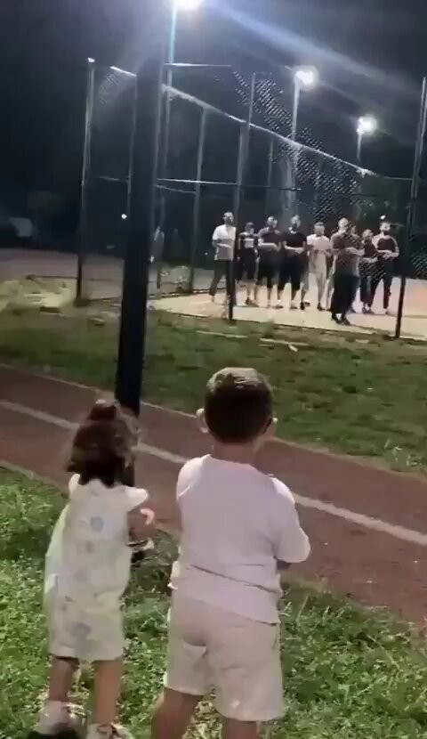 uHoDlATgLn48GX s.jpg