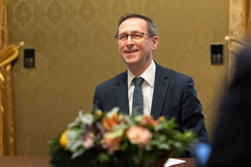 621873859 1469604984529406 7462788357406037588 n.jpg?stp=dst jpg s590x590 tt6& nc cat=103&ccb=1 7& n.jpg