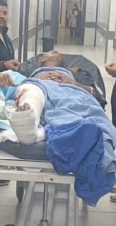 مصادر إعلامية: جيش الاحتلال يطلق النار على المواطن الشاب جميل ذياب نوفل قرب جدار الضم في بلدة إذنا غرب الخليل، ونُقل لتلقي العلاج في مشافي الخليل....