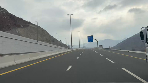 F5TDNVh Djaj1Pgd.jpg