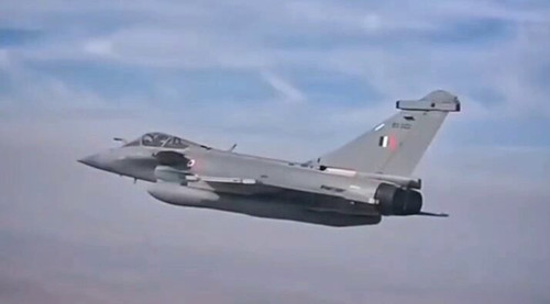 b8n 45GarIajE HM.jpg