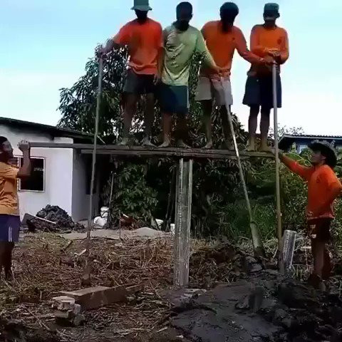 qo42y8eJ4PNS2LqE.jpg