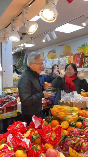 UVhlZIXLnaGHztJ8.jpg