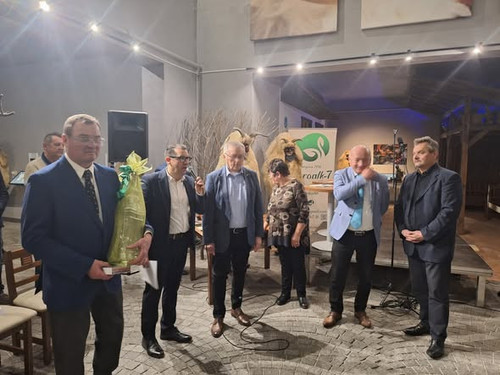 618743238 1262804842328496 2083054473227987218 n.jpg?stp=dst jpg s590x590 tt6& nc cat=107&ccb=1 7& n.jpg