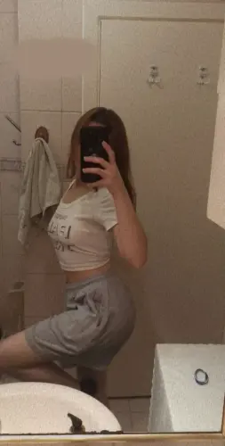 البوم نودز بنت عودها فرنساوي شكلها بنت ناس قالعة بتصور نفسها لصاحبها بتفرجيه جمال جسمها 13 519x1024