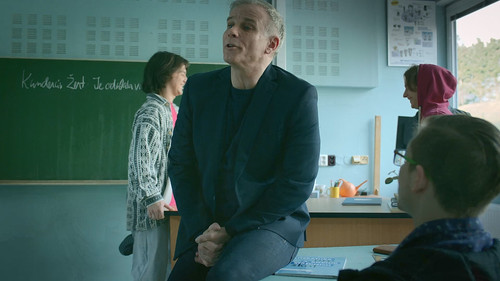 Ochrance.S01E01.Slaby.Kus.1080p.NF.WEB DL.CZ.DD+5.1.x264 My.mkv 20260126 014558.966.jpg