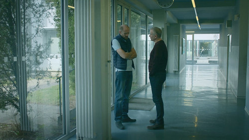 Ochrance.S01E01.Slaby.Kus.1080p.NF.WEB DL.CZ.DD+5.1.x264 My.mkv 20260126 014616.201.jpg