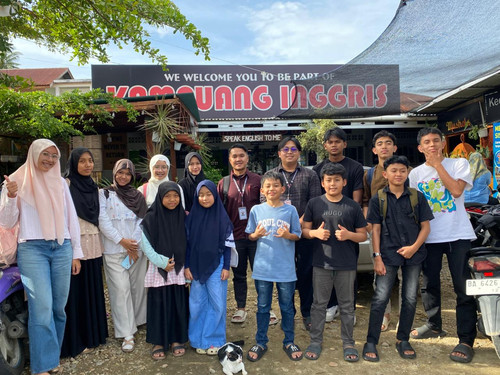 Foto bersama Instruktur.jpg